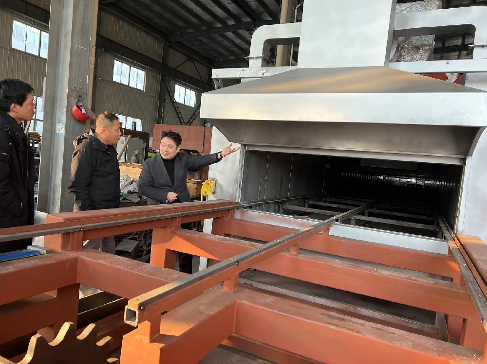 達(dá)克羅客戶(hù)來(lái)世晟集團(tuán)參觀考察